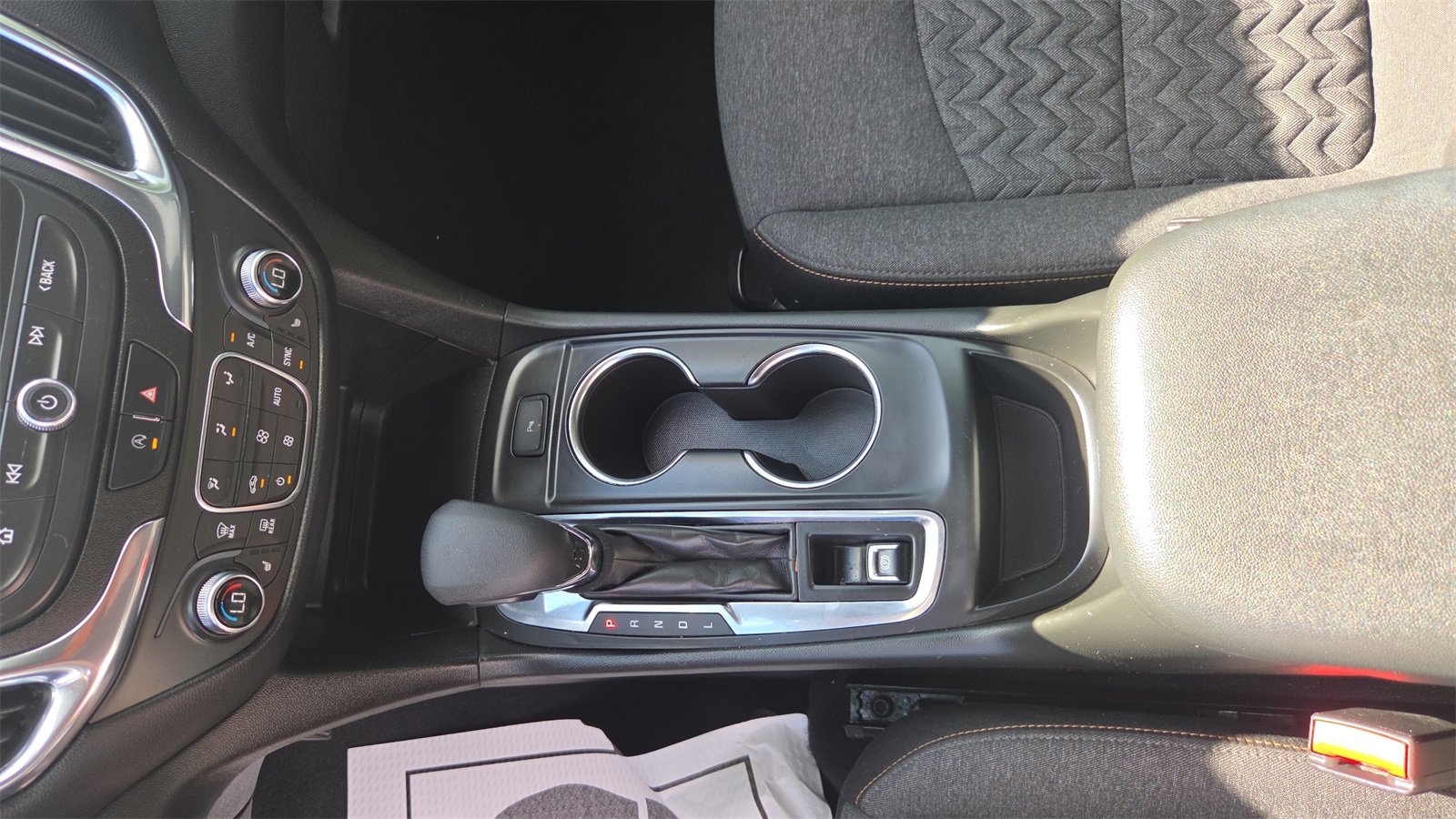 Used 2022 Chevrolet Equinox LT image 32