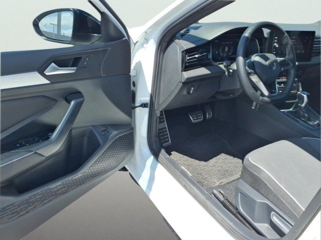 Certified 2025 Volkswagen Jetta Sport FWD image 12