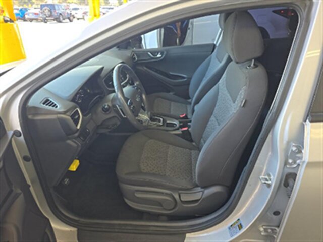 Used 2019 Hyundai Ioniq Plug-In Hybrid FWD image 16