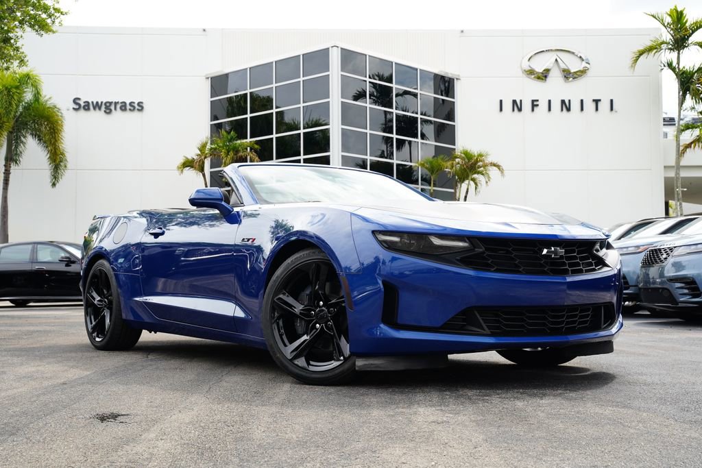 Used 2024 Chevrolet Camaro LT RWD image 1