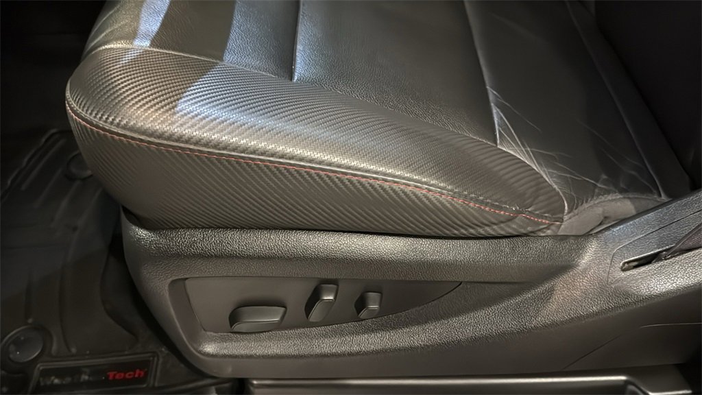 Used 2016 GMC Sierra 2500 SLT w/ Duramax Plus Package image 24