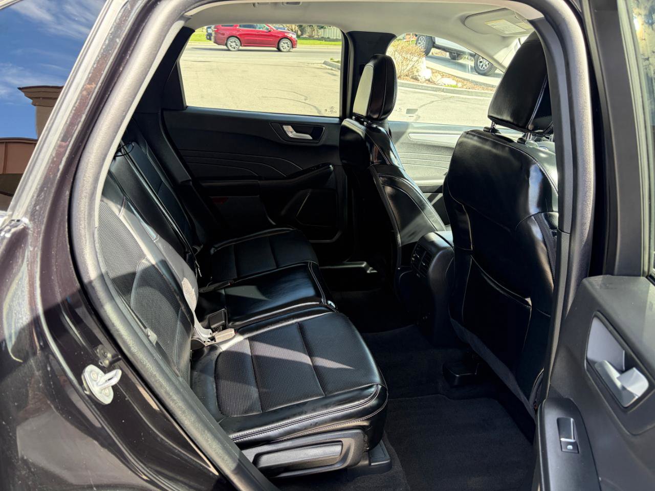 Used 2025 Ford Escape Platinum image 7