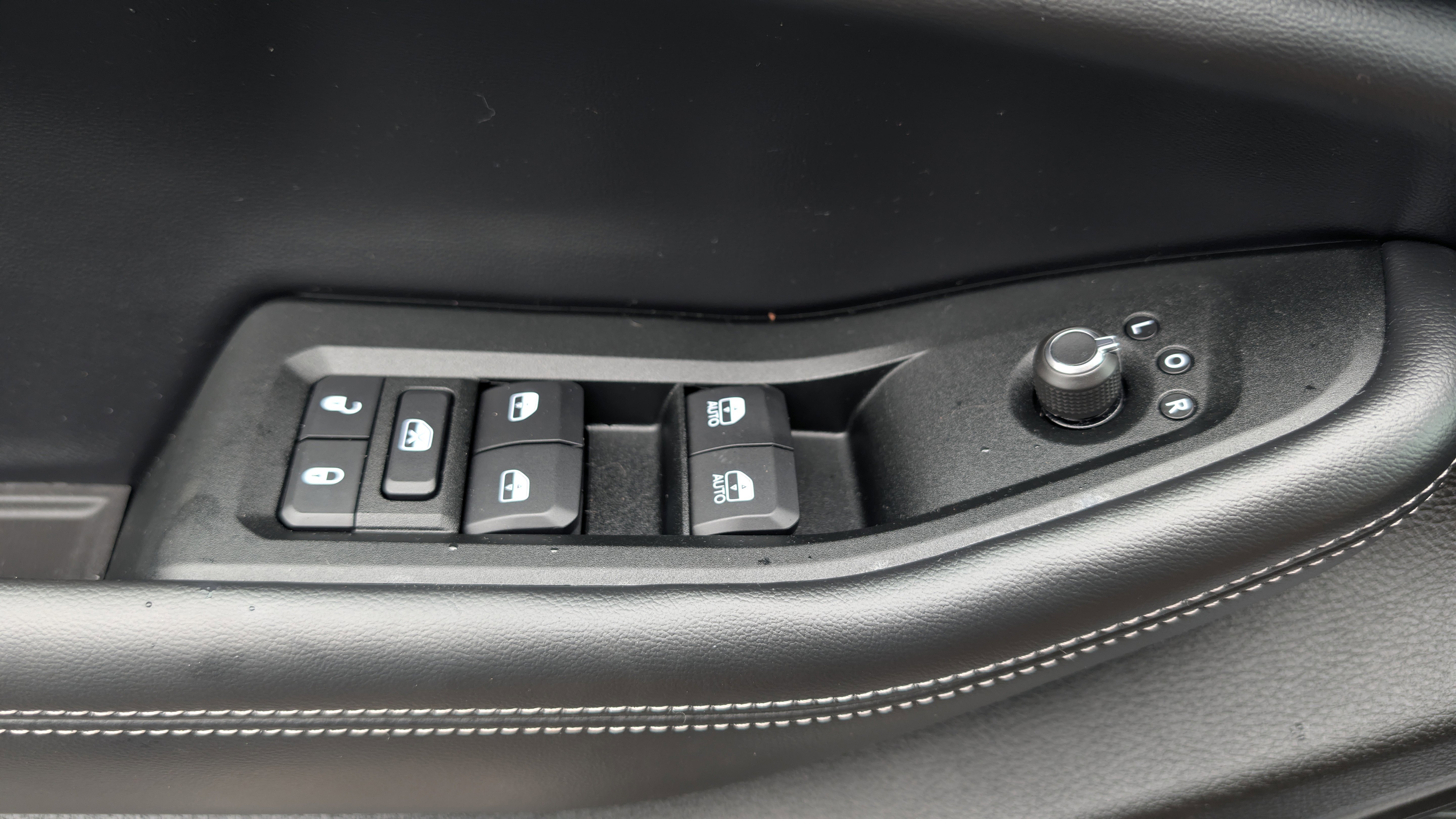 New 2025 Jeep Grand Cherokee Laredo image 23