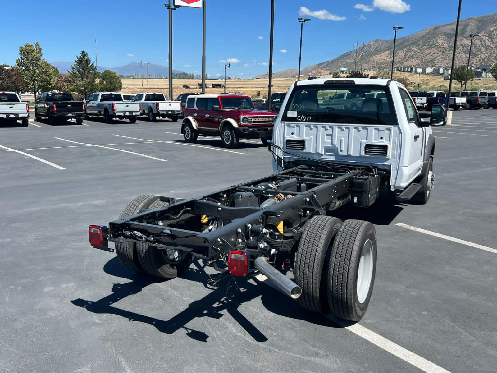 New 2026 Ford F550 4x4 Regular Cab Super Duty w/ XL Chrome Package image 13