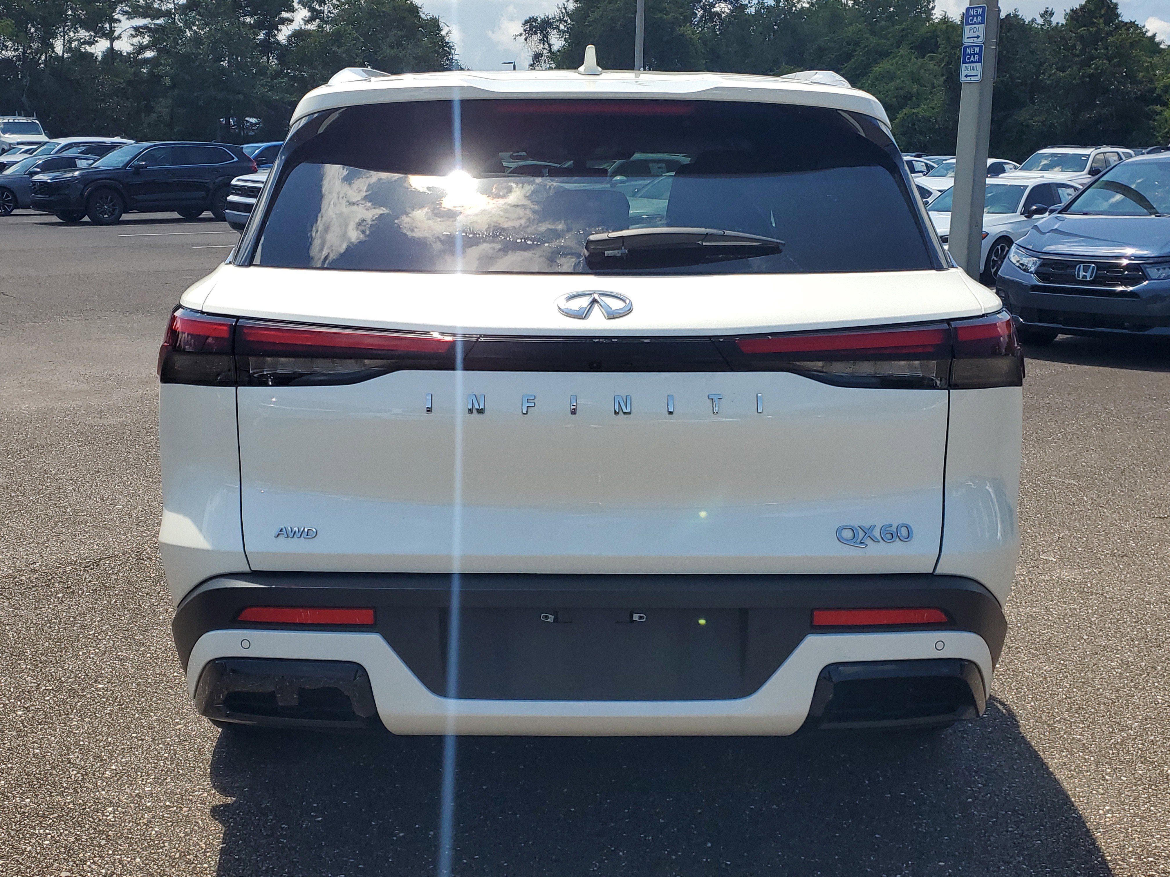 Used 2023 INFINITI QX60 Luxe image 15