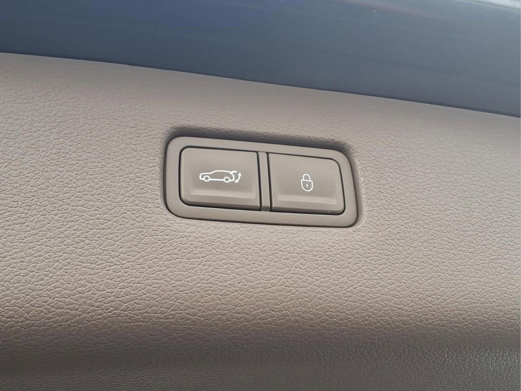 Used 2024 Genesis GV80 2.5T w/ Advanced Package image 29