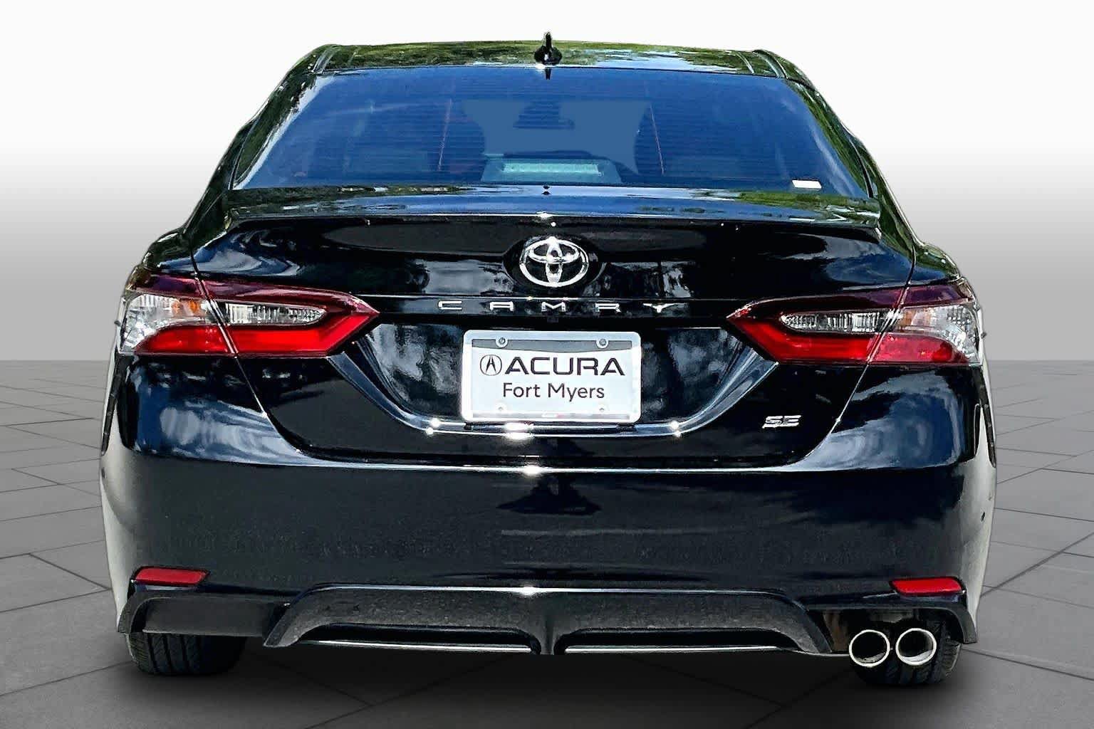 Used 2024 Toyota Camry SE FWD image 5