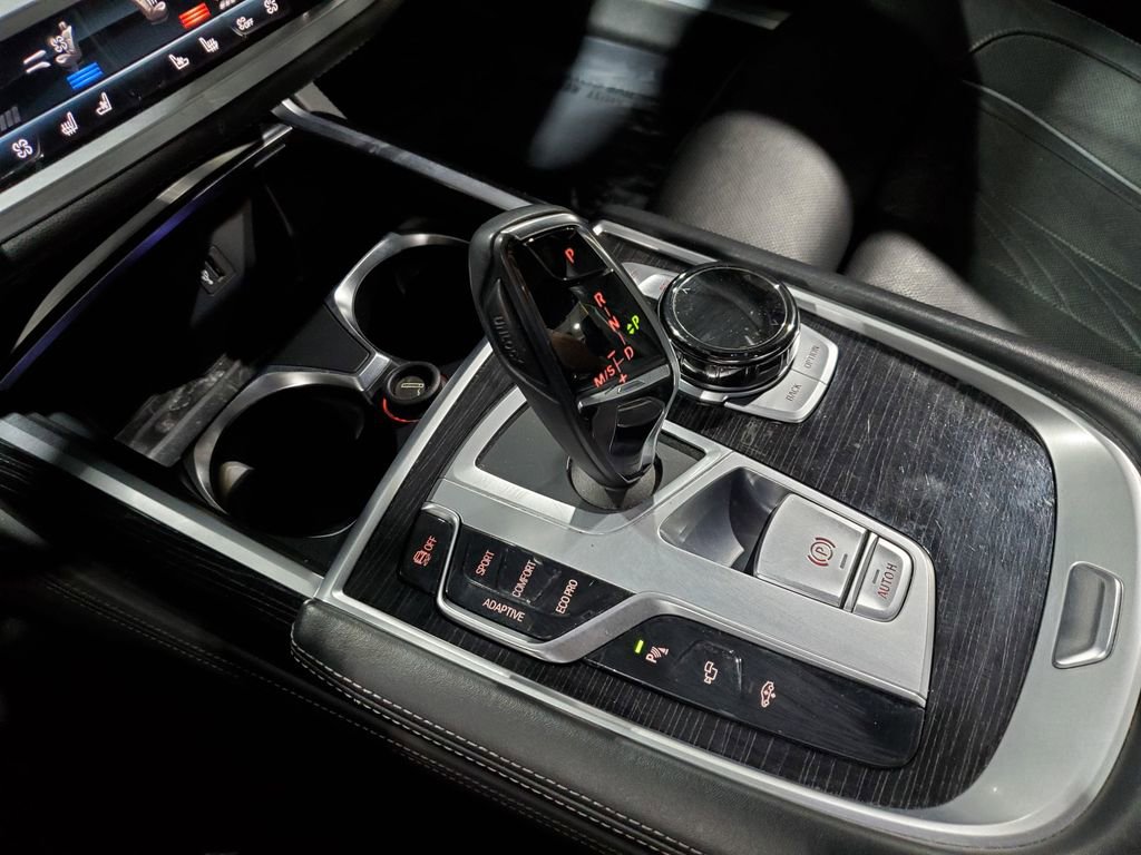 Used 2019 BMW 750i w/ Luxury Rear Seating Package image 37