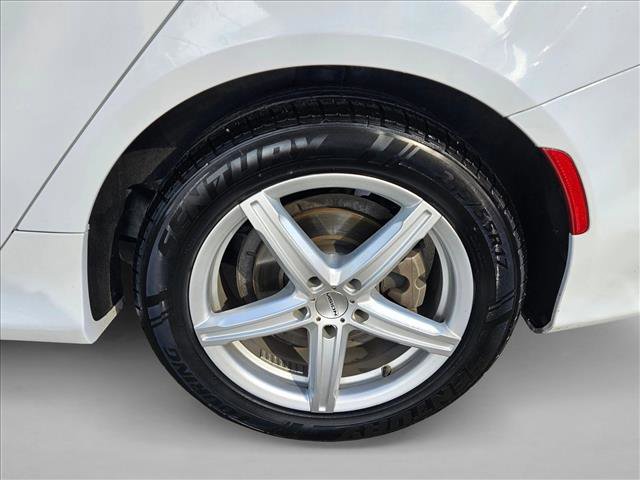 Used 2017 Chrysler 200 Limited Platinum image 25