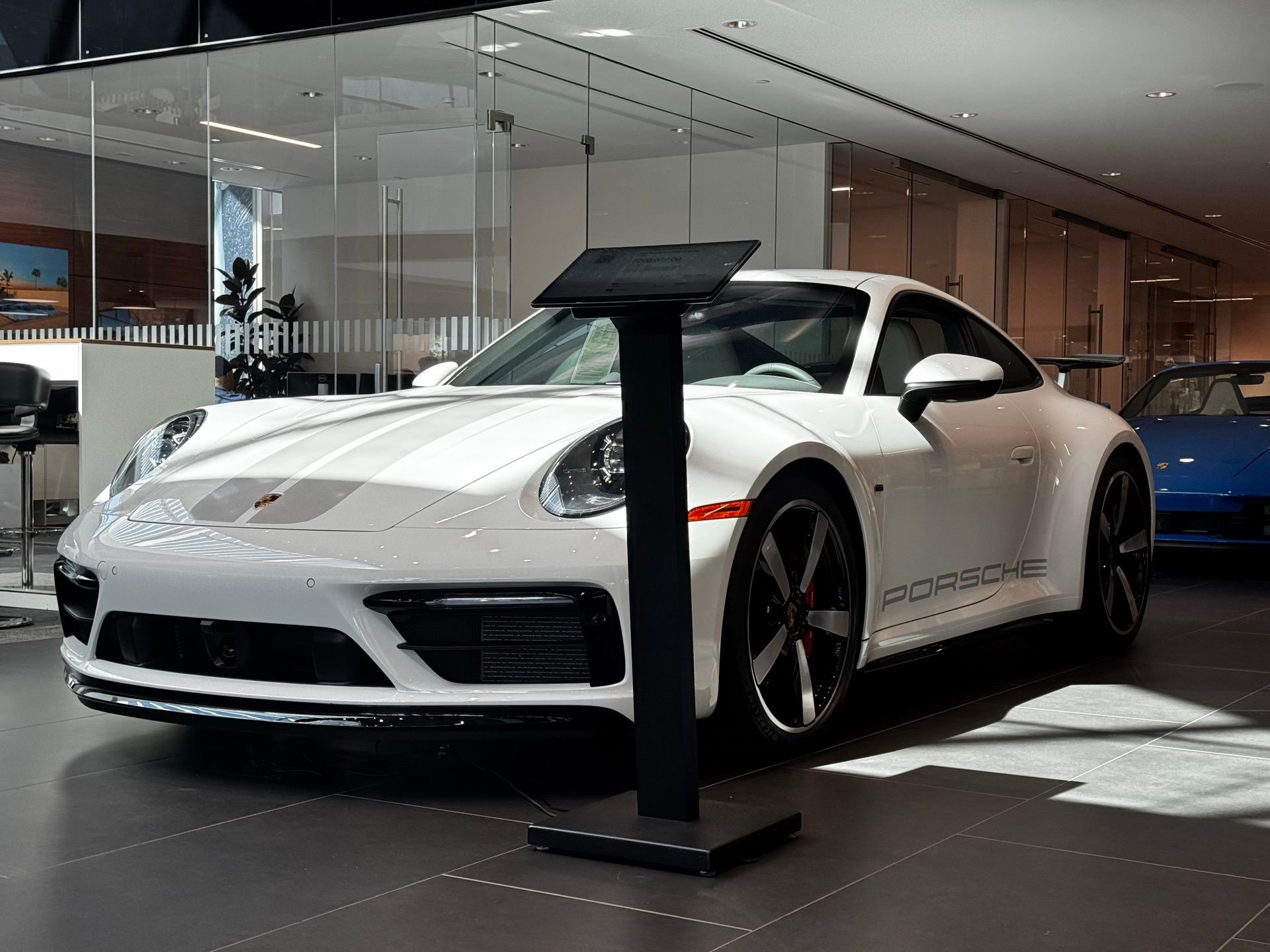Used 2024 Porsche 911 Carrera S RWD image 9