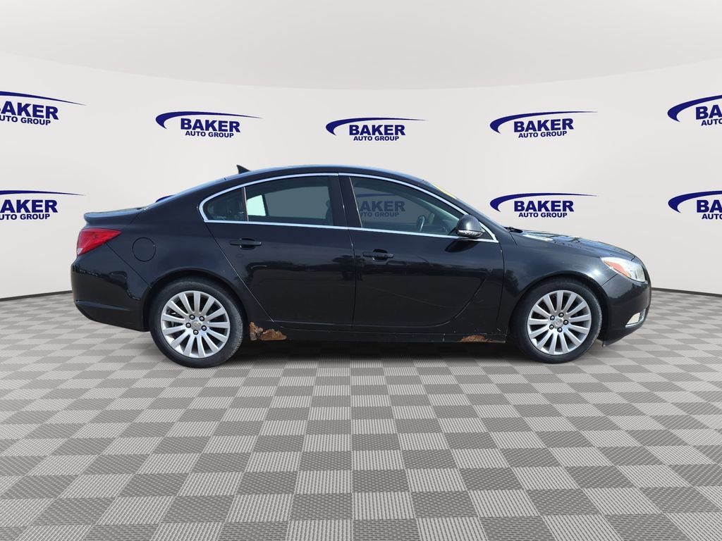 Used 2012 Buick Regal Leather FWD image 4