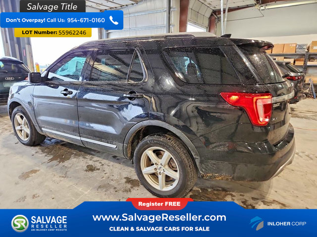 Used 2017 Ford Explorer XLT AWD/4WD image 3
