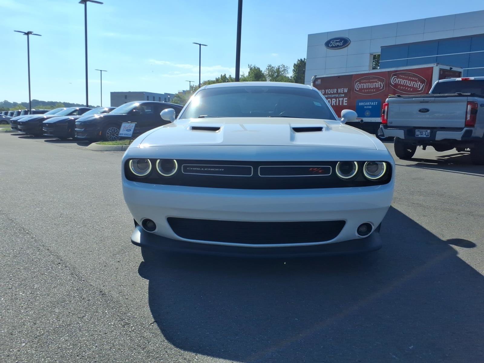 Used 2016 Dodge Challenger R/T Scat Pack w/ Leather Interior Group RWD image 8