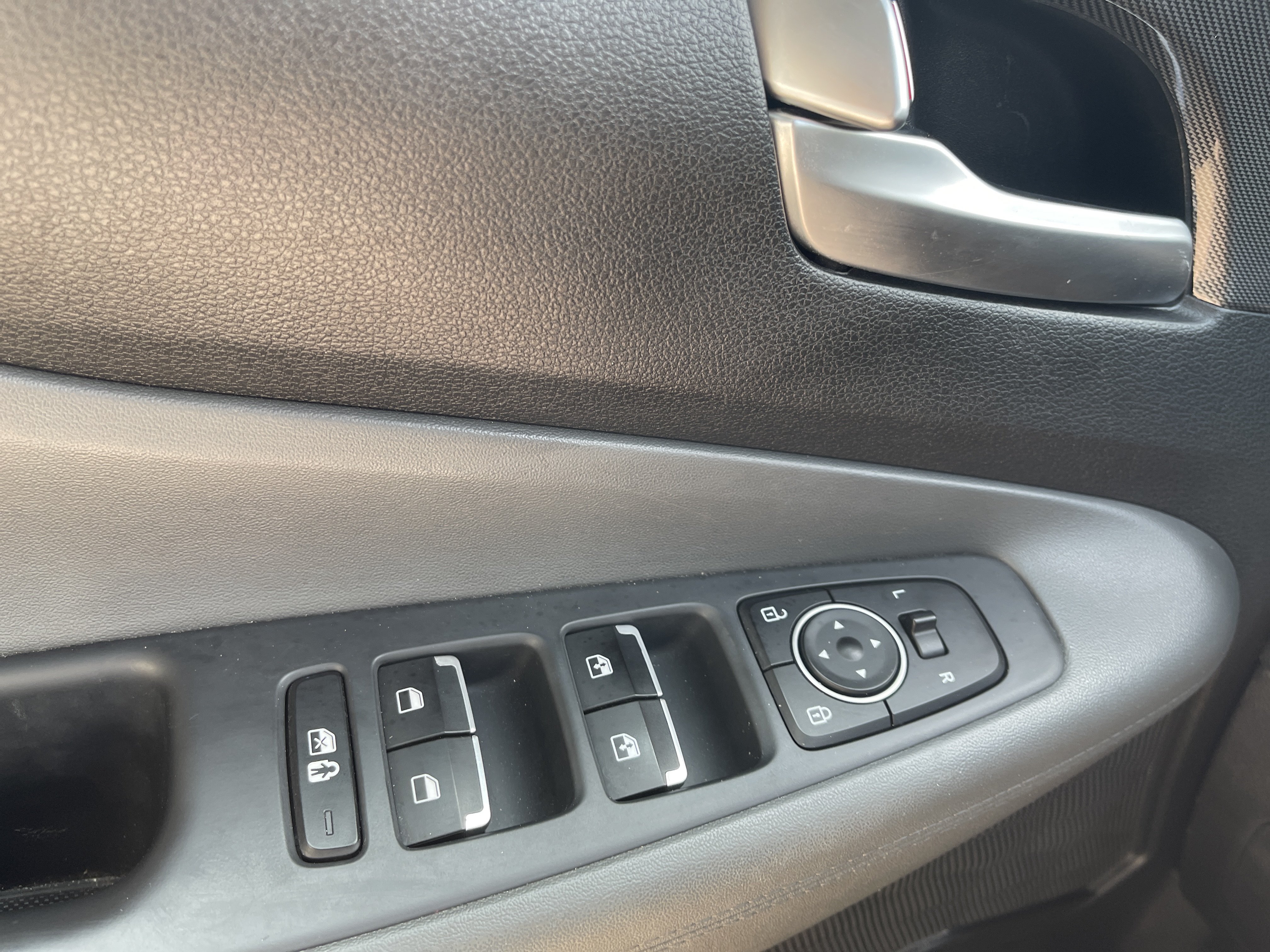 Used 2022 Hyundai Santa Fe SEL FWD image 21
