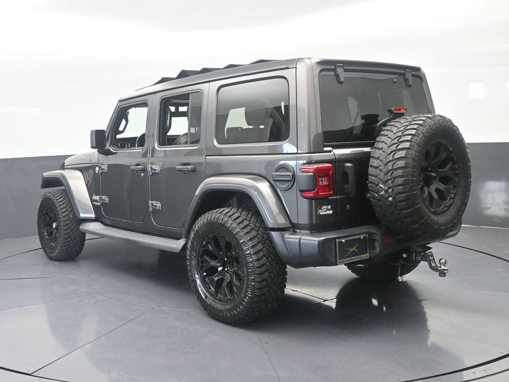 Used 2018 Jeep Wrangler Unlimited Sahara AWD/4WD image 4