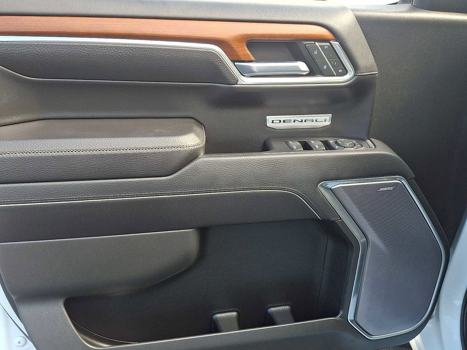 Certified 2022 GMC Sierra 1500 Denali image 13