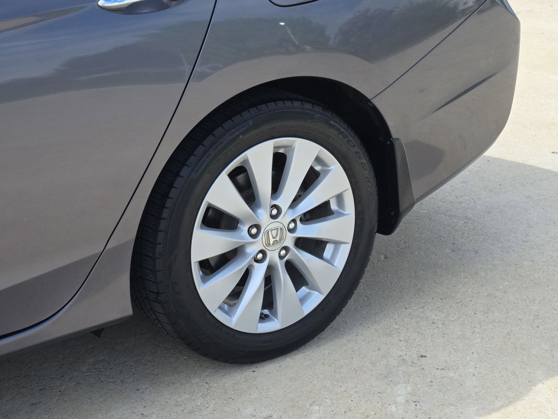 Used 2015 Honda Accord EX-L image 11