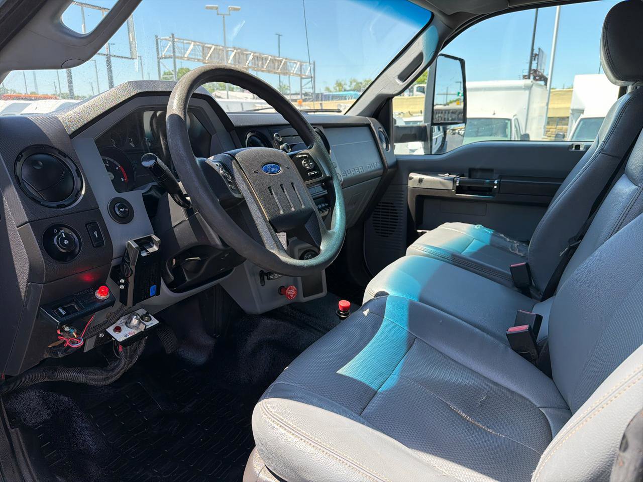 Used 2019 Ford F750 2WD Crew Cab Super Duty image 11
