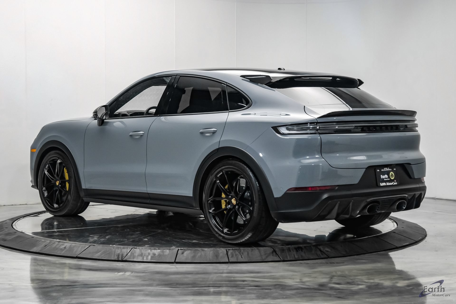 Used 2024 Porsche Cayenne Turbo GT AWD/4WD image 10