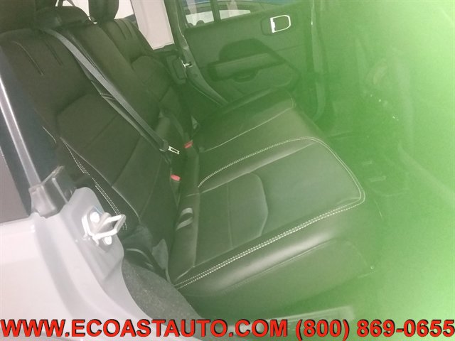 Used 2023 Jeep Wrangler Sahara w/ Cold Weather Group AWD/4WD image 15