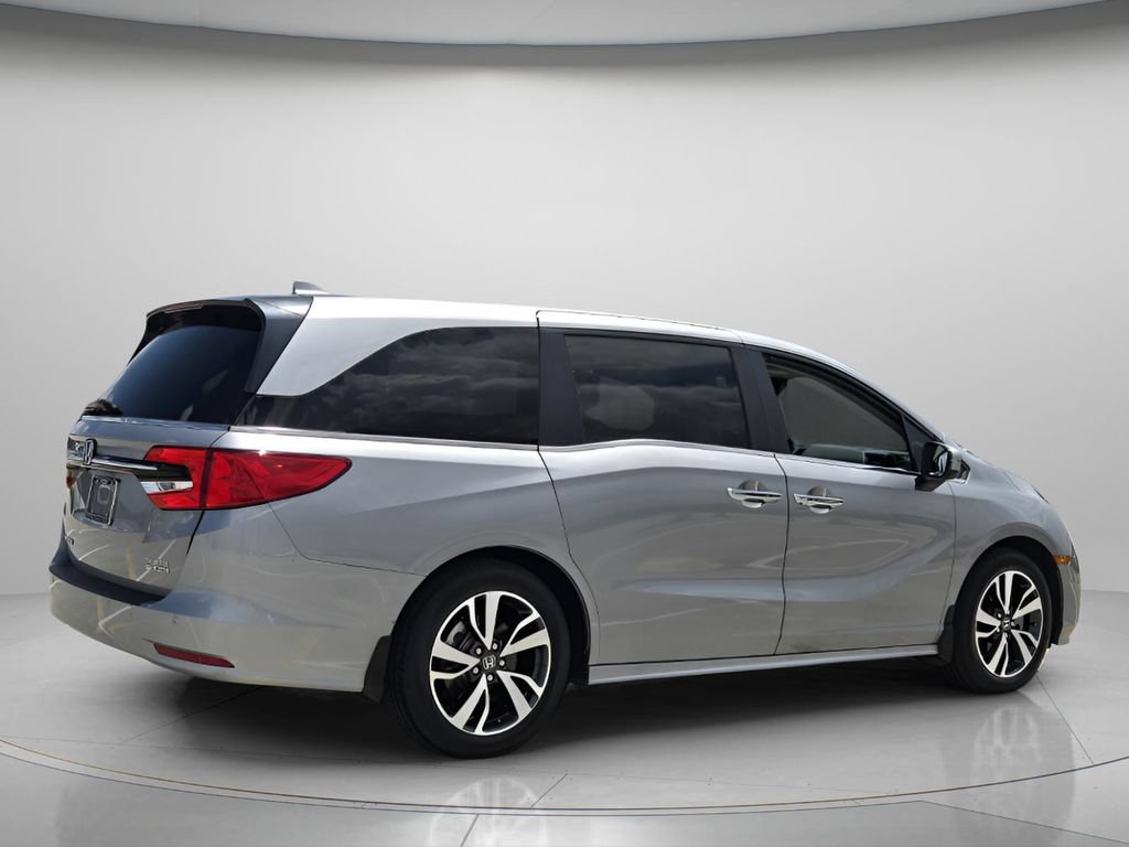 Certified 2024 Honda Odyssey Touring image 7