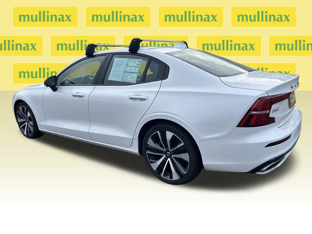 Used 2022 Volvo S60 B5 Momentum w/ Advanced Package image 11