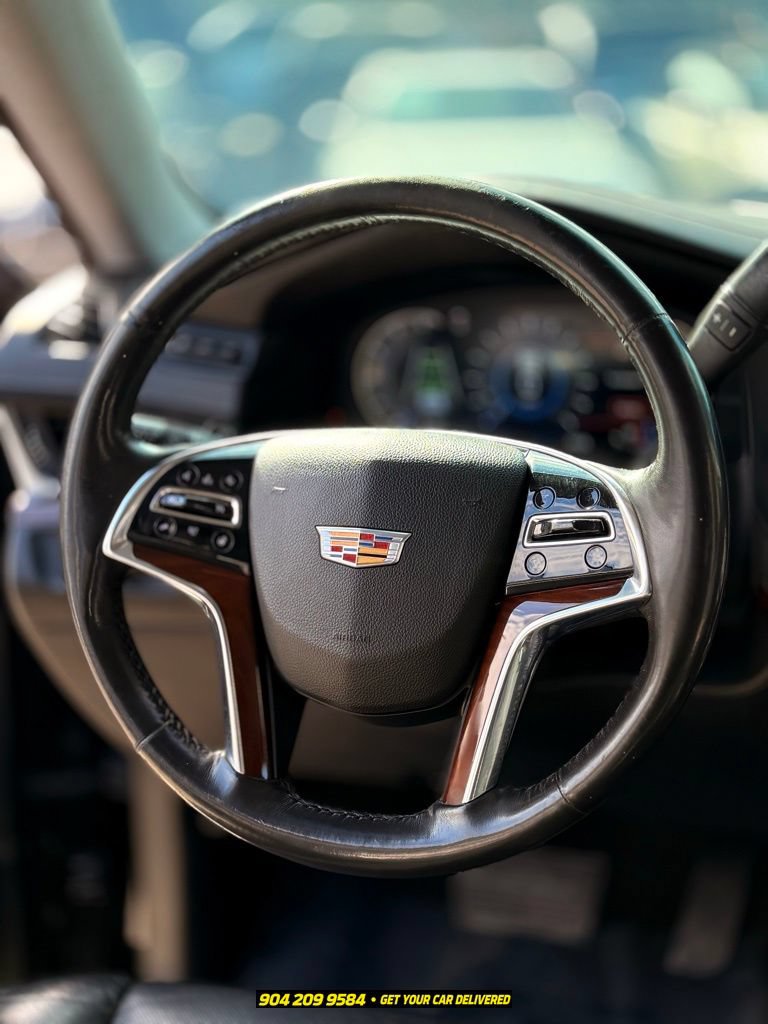 Used 2019 Cadillac Escalade Luxury AWD/4WD image 13