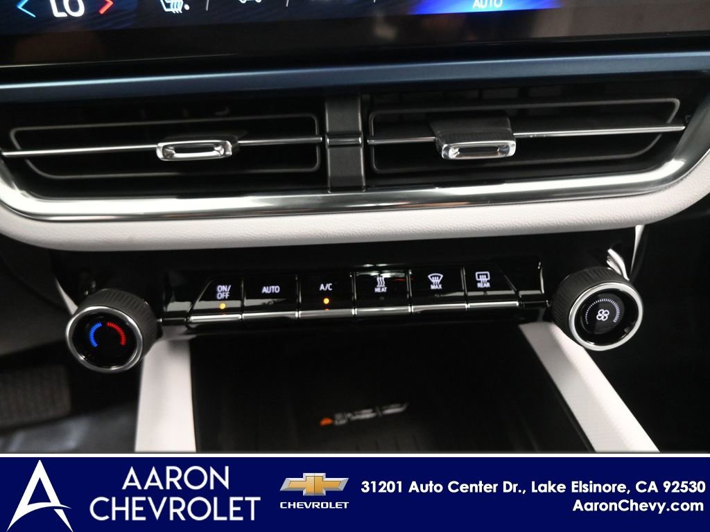 New 2026 Chevrolet Equinox EV LT AWD/4WD image 18