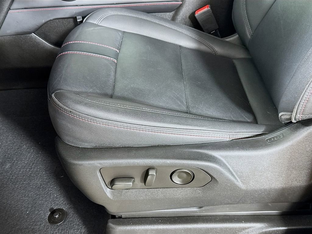 Used 2023 Chevrolet Suburban RST w/ Luxury Package image 22