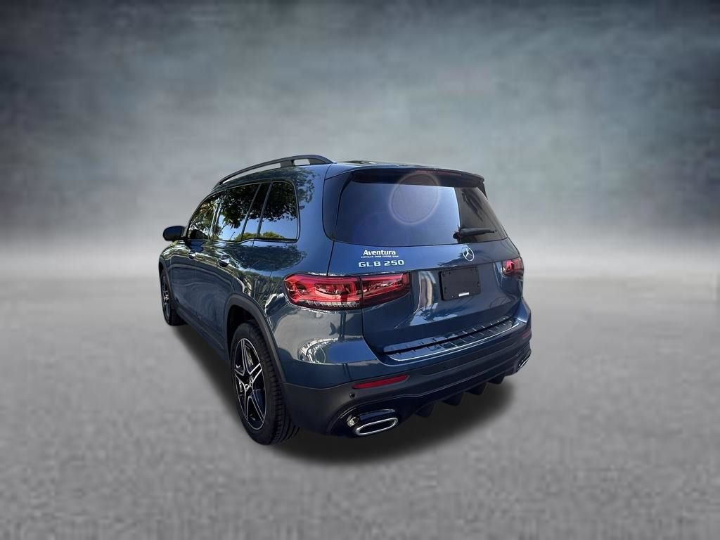 Used 2023 Mercedes-Benz GLB 250 image 5