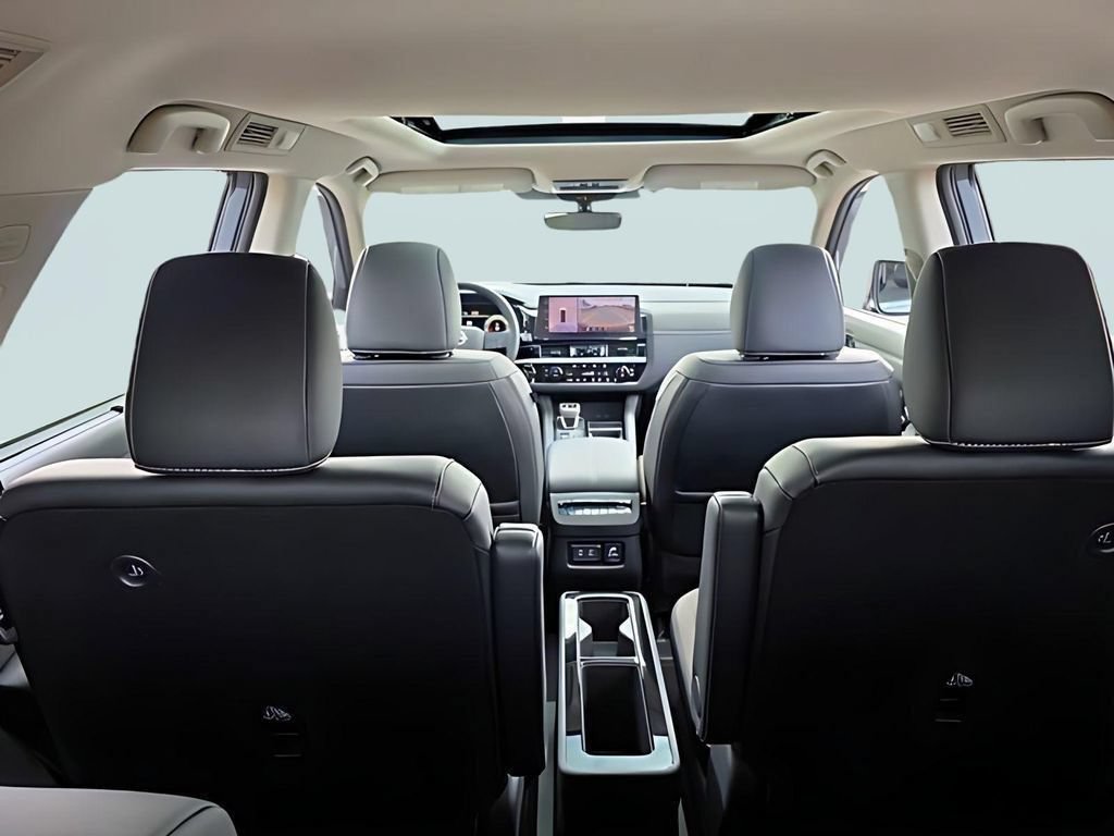 New 2026 Nissan Pathfinder Platinum w/ Lighting Package AWD/4WD image 32
