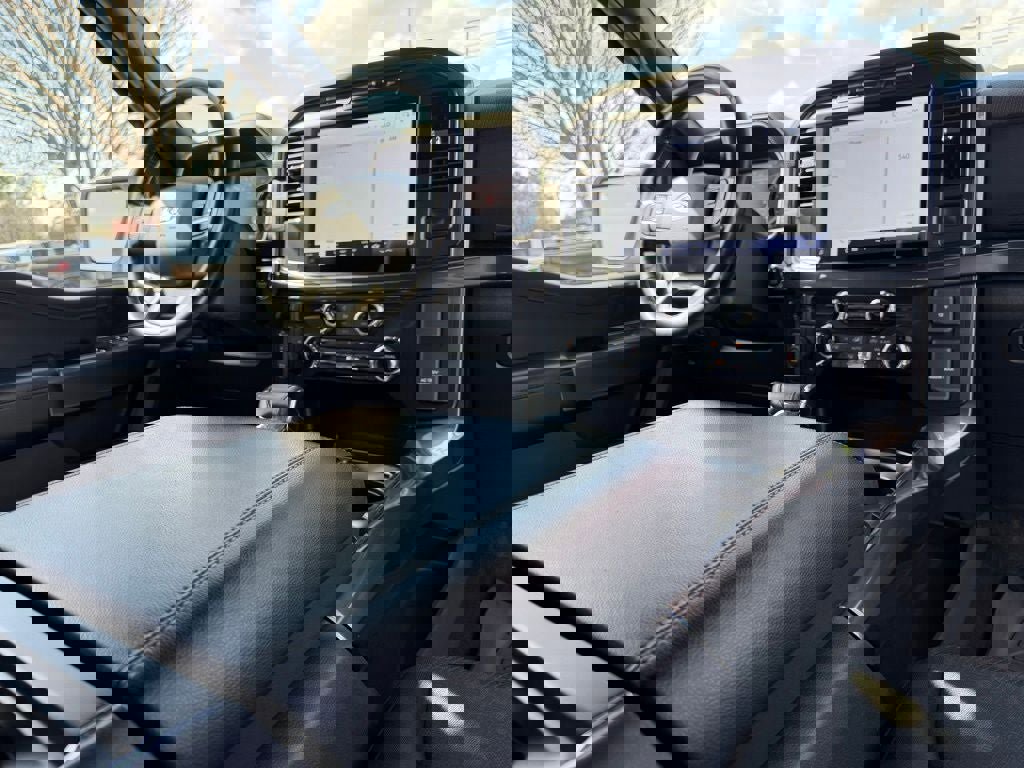 Used 2022 Ford F150 XLT w/ Equipment Group 302A High image 15