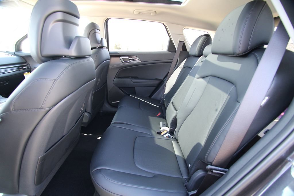 New 2026 Kia Sportage EX w/ EX Panorama Roof Package image 7