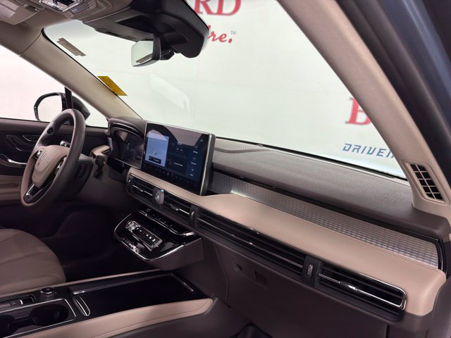 Certified 2024 Lincoln Corsair AWD w/ Equipment Group 101A image 32