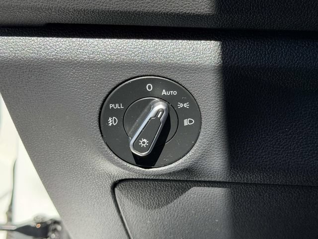 Certified 2021 Volkswagen Jetta R-Line w/ R-Line Cold Weather Package FWD image 21