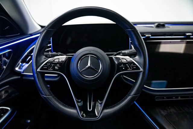 Used 2025 Mercedes-Benz E 350 4MATIC Sedan image 20