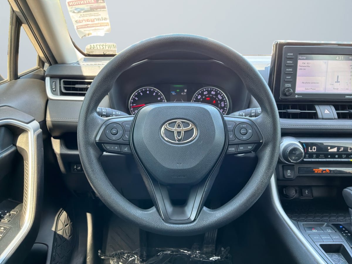 Used 2021 Toyota RAV4 XLE FWD image 11