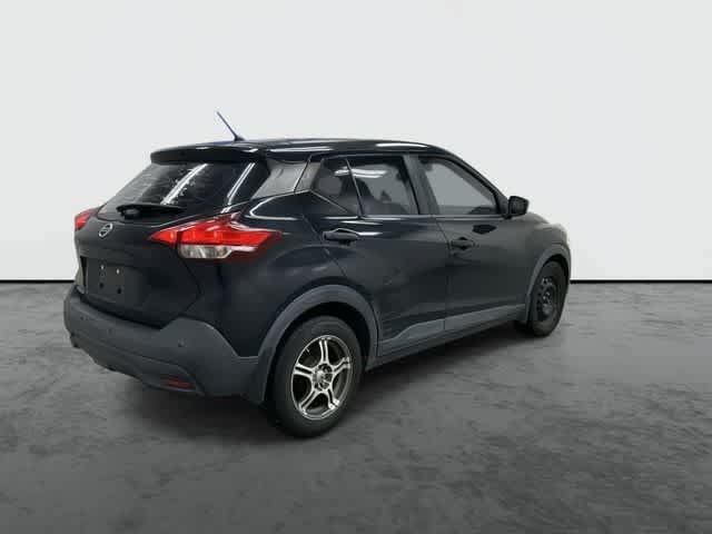 Used 2020 Nissan Kicks S FWD image 4