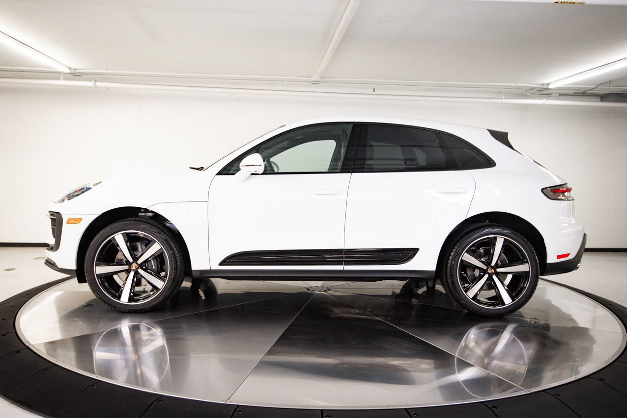 New 2026 Porsche Macan AWD/4WD image 2