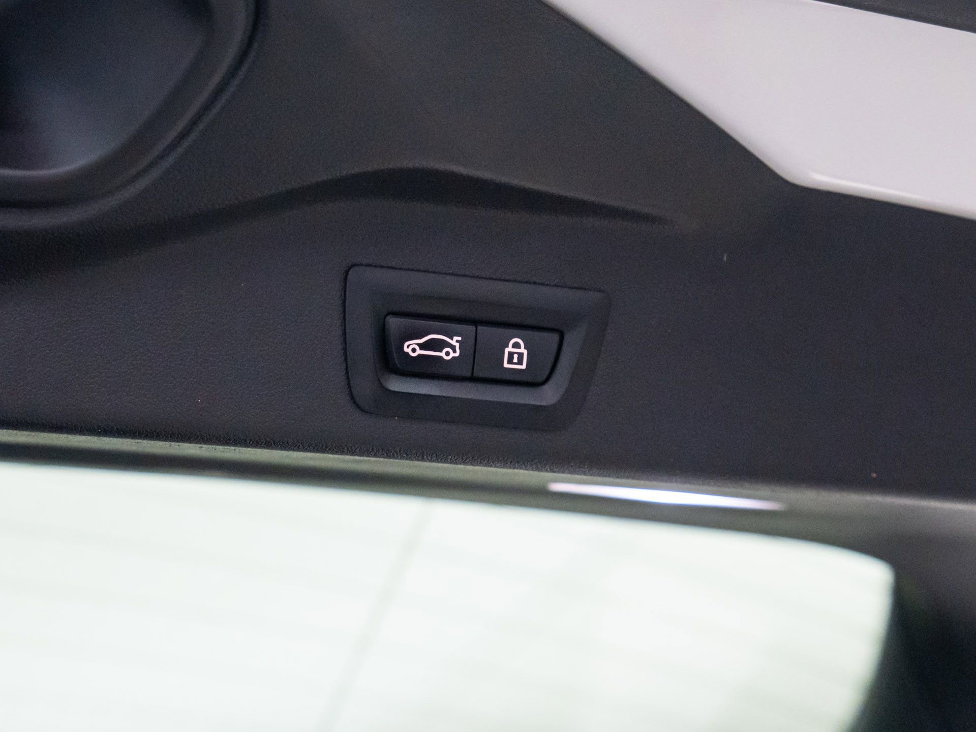 Certified 2023 BMW X5 xDrive40i w/ M Sport Package image 34