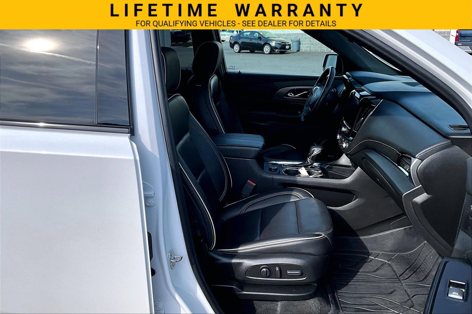 Used 2023 Chevrolet Traverse Premier w/ Redline Edition AWD/4WD image 7
