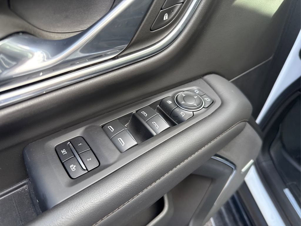 Used 2023 Chevrolet Tahoe High Country image 38