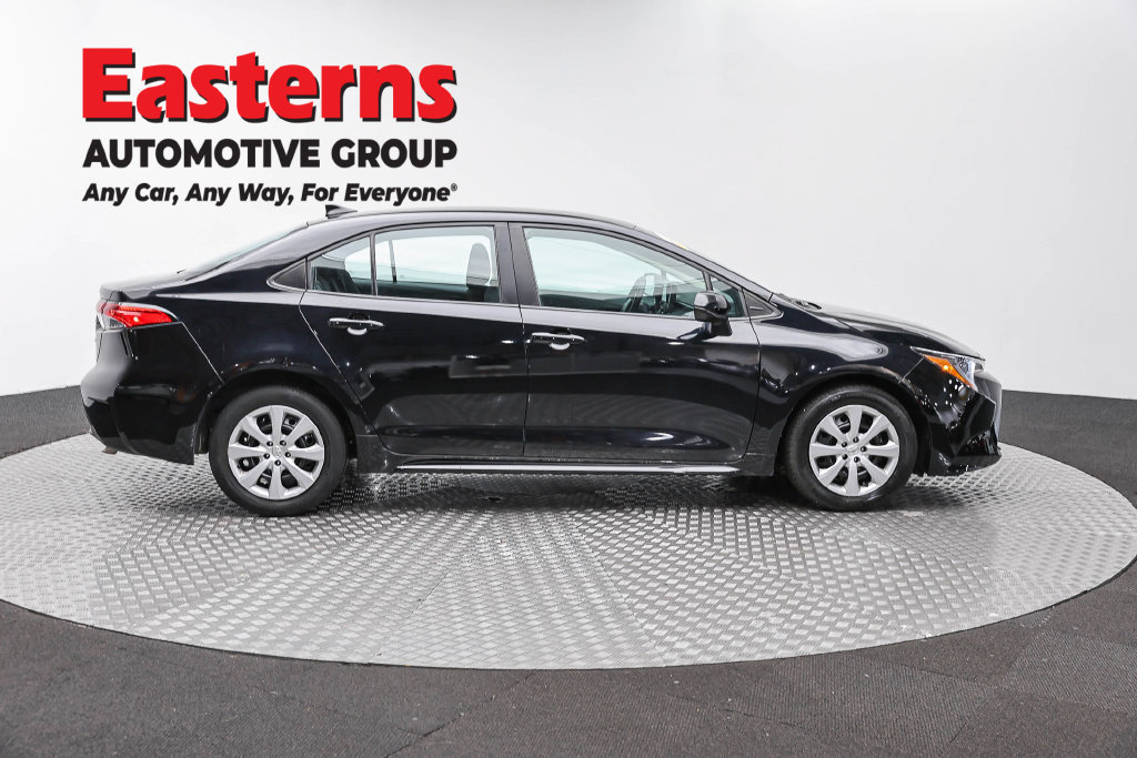 Used 2024 Toyota Corolla LE FWD image 5