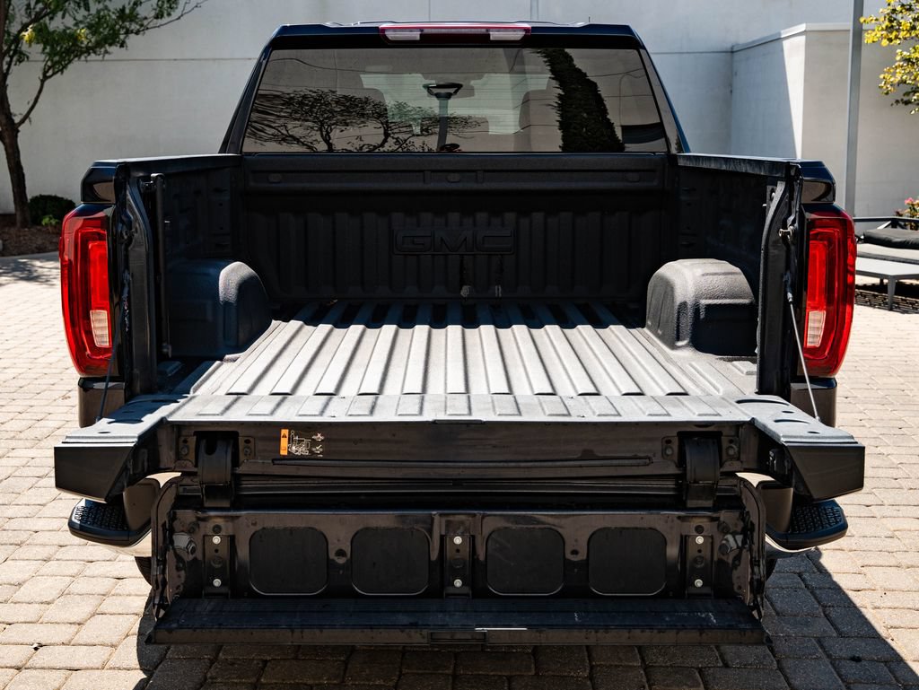 Used 2023 GMC Sierra 1500 SLT w/ SLT Premium Package AWD/4WD image 22