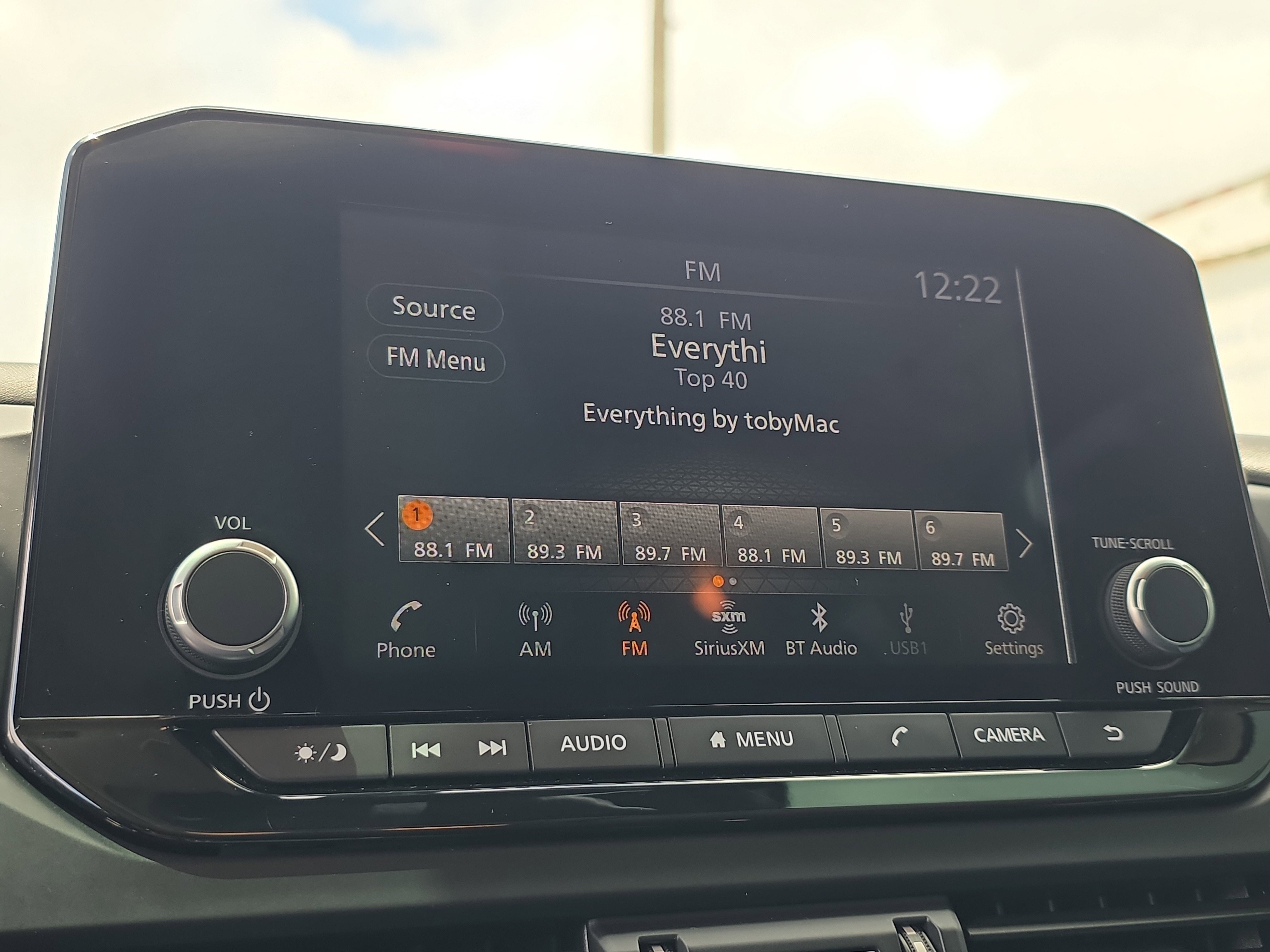 Used 2024 Nissan Pathfinder S image 31