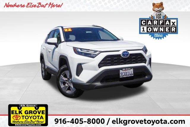 Used 2022 Toyota RAV4 XLE image 1