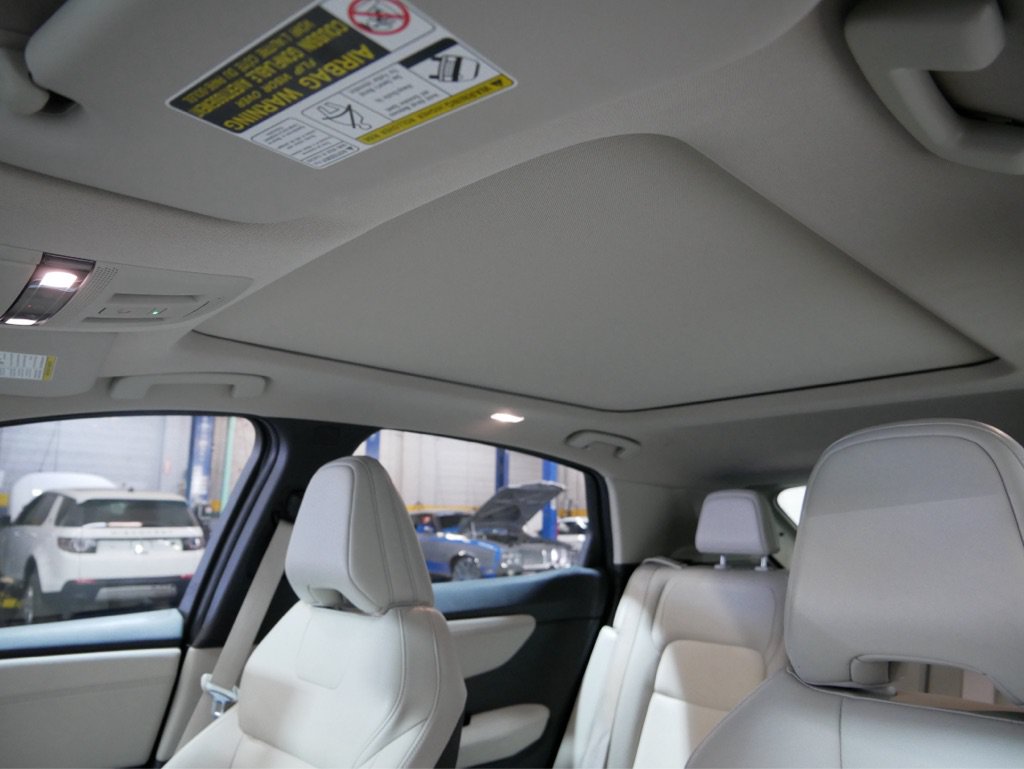 Used 2024 Nissan Ariya AWD image 13