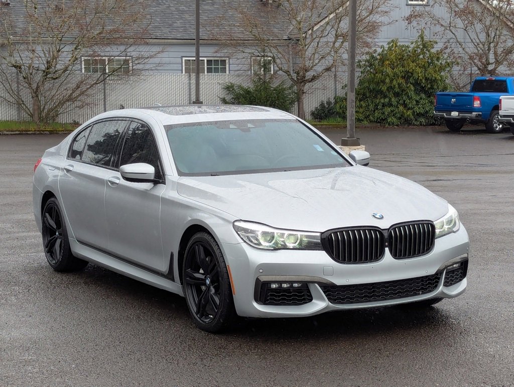 Used 2019 BMW 740i w/ Executive Package image 7