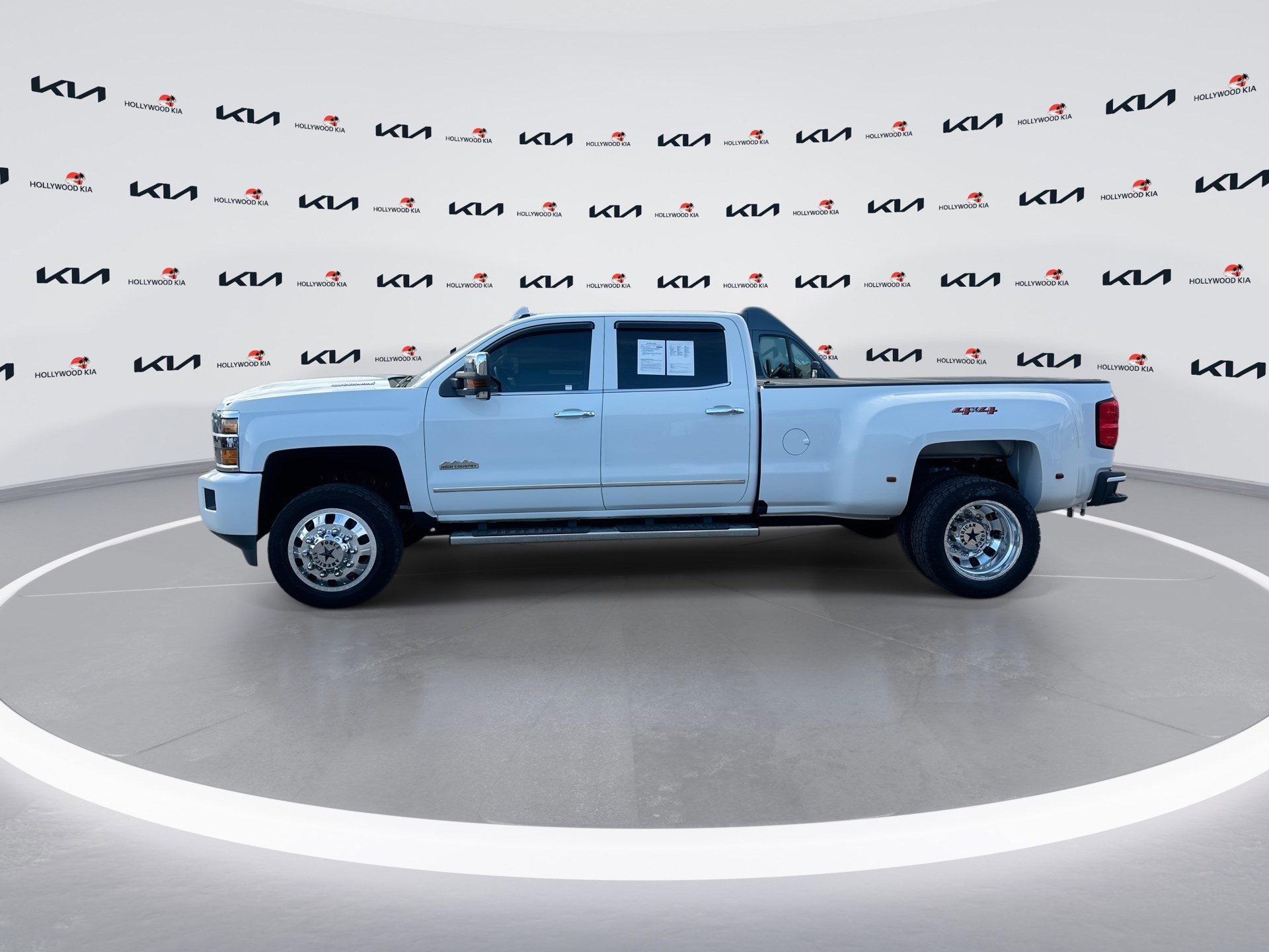 Used 2019 Chevrolet Silverado 3500 High Country w/ Duramax Plus Package image 5