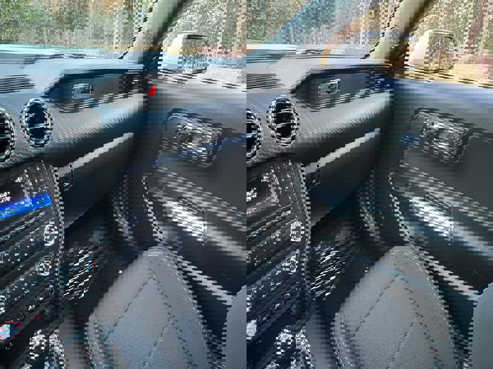 Used 2015 Ford Mustang Coupe w/ Equipment Group 051A image 15